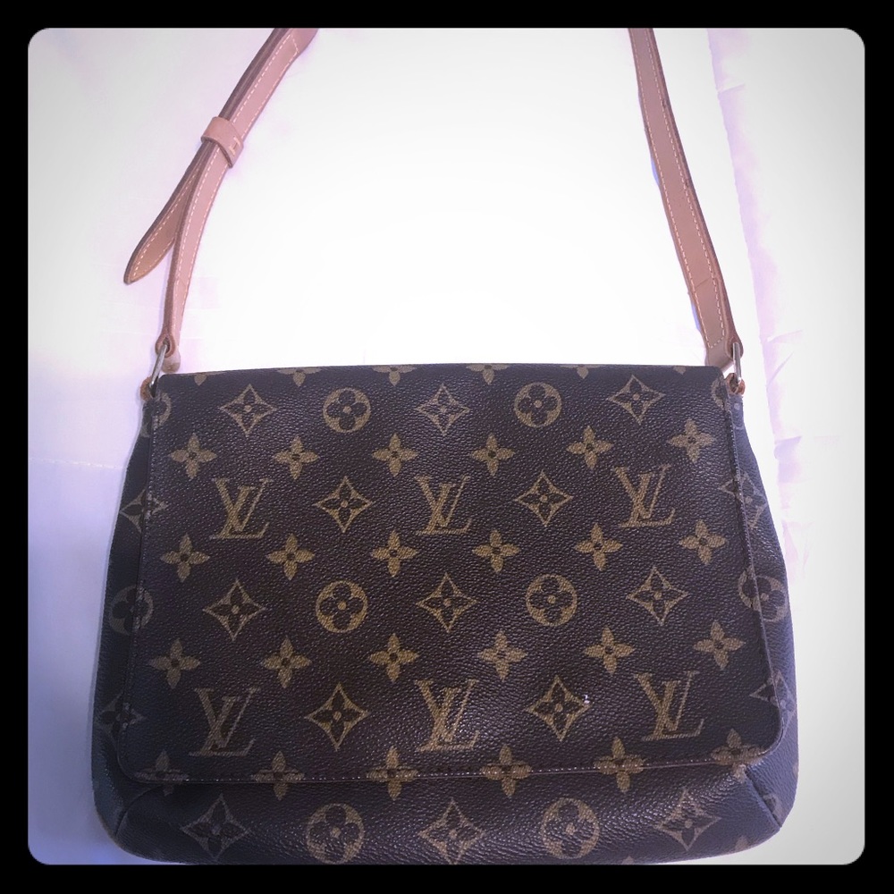 Musette Tango Louis Vuitton Purse